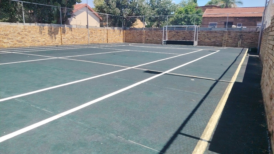 5 Bedroom Property for Sale in Flamwood North West